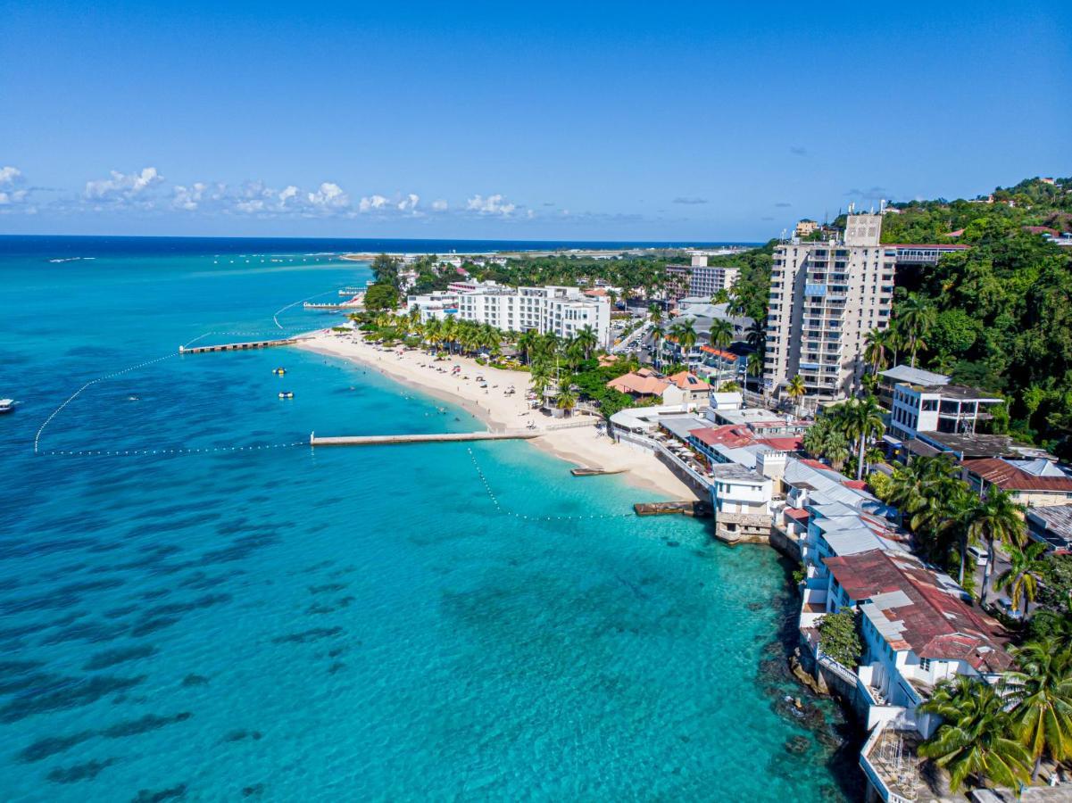 Welcome To Stunning Ocean Views At Studio 503 Montego Bay Exterior photo